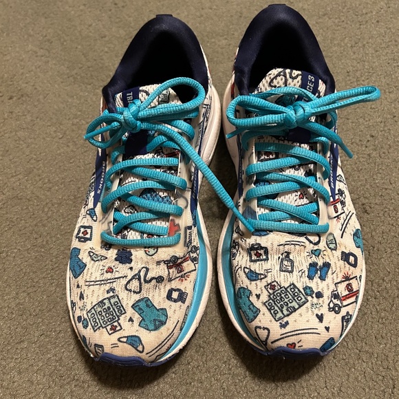 Brooks Trace 3 Nurse or Doctor Design Sneakers - Picture 1 of 8